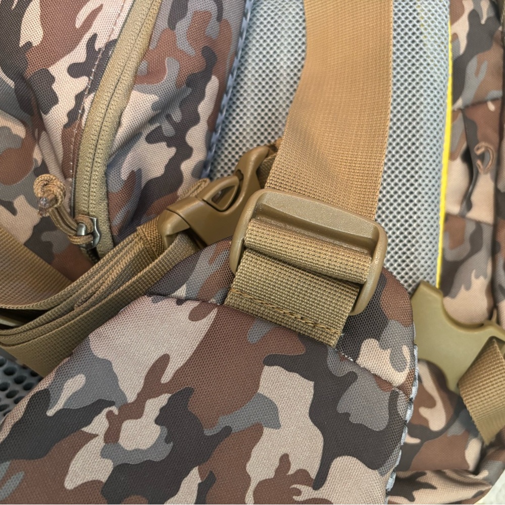 MountainSmith Tour Lumbar Camouflage Backpack with Camelbak Hydration Pack - Picture 5 of 7